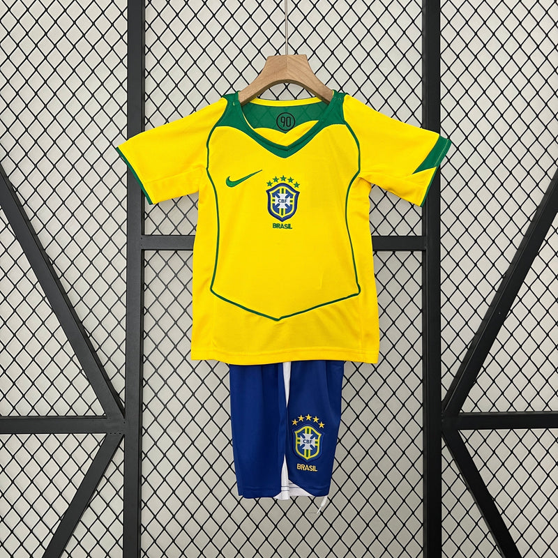 BRASIL I 2004 CONJUNTO INFANTIL (RETRO)